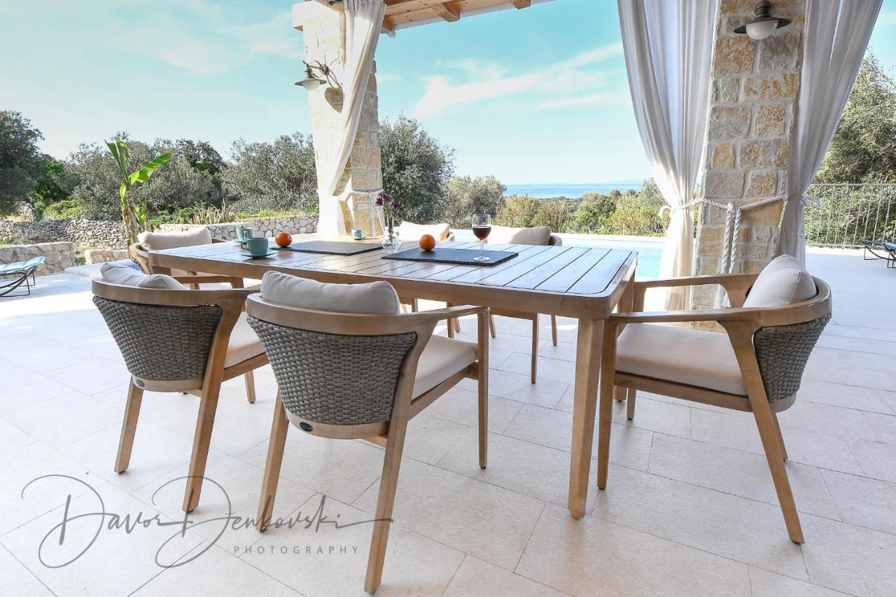 Island Villa Adriana With Heated Pool And Sauna ลุน ภายนอก รูปภาพ